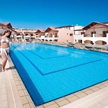 Seaside Terrace Retreat: 2br With Pool Near Larnaca * Tersephanou