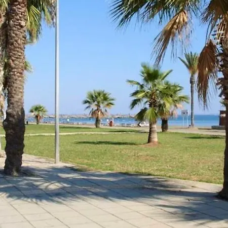 Seaside Terrace Retreat: 2br With Pool Near Larnaca Apartment *